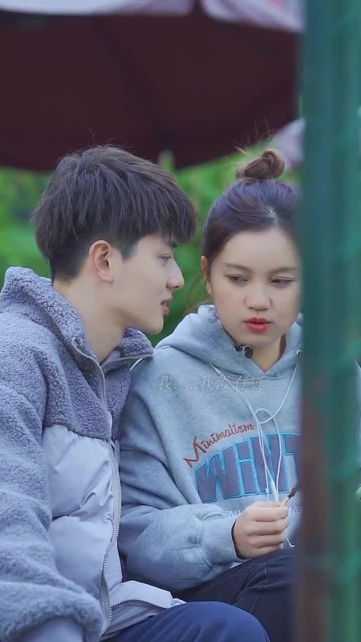 搞怪女孩睡衣派对