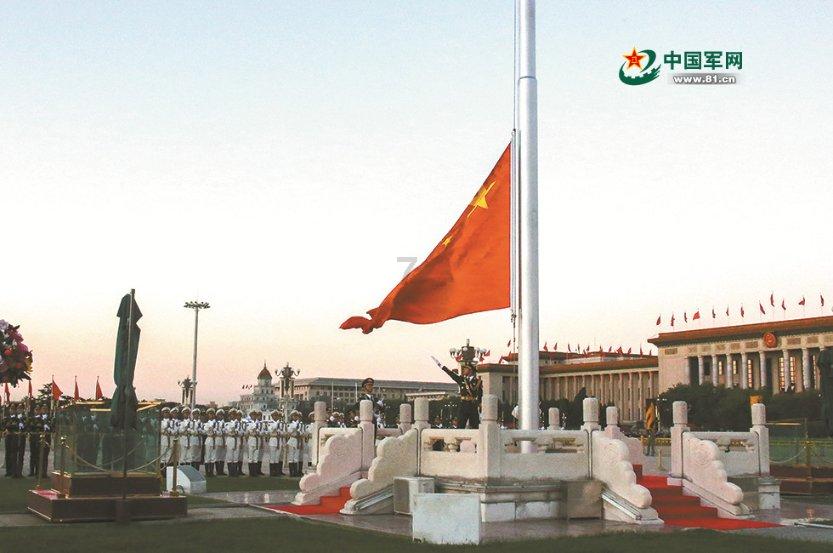 重庆江北区:环卫工人拾金不昧 “美”了城市“暖”了人心