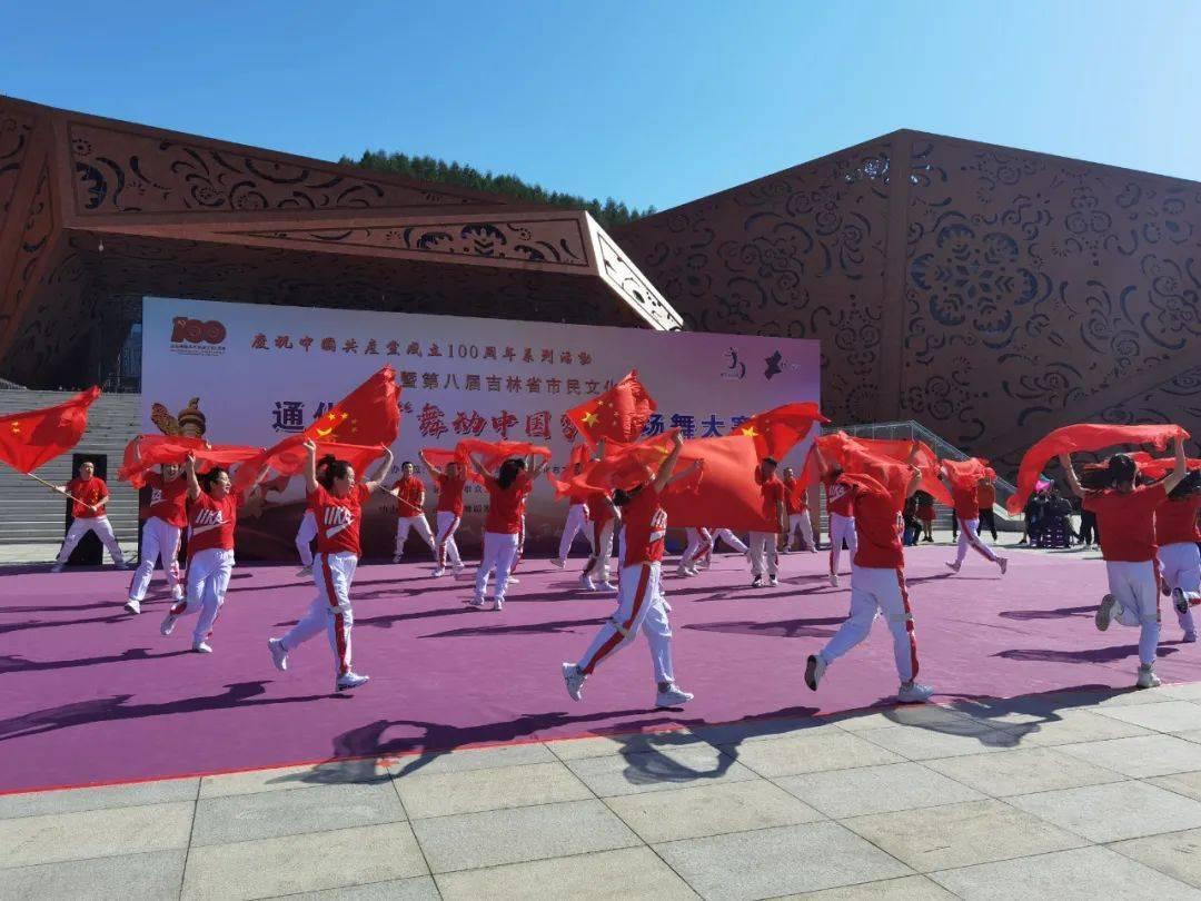为什么小鲨鱼在出生前，会在子宫内吞噬自己的兄弟姐妹？