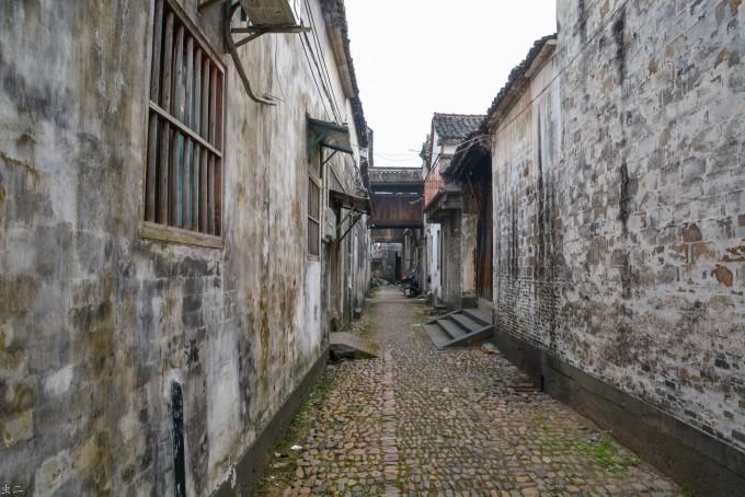 逃出安逸小乡村